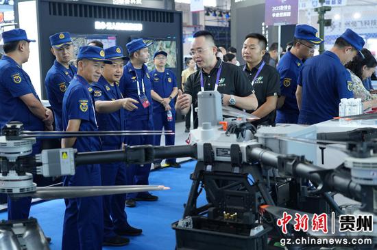 无人机智能测绘 贵州企业亮相数博会，前沿科技赋能千行百业